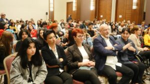 5 ᲛᲐᲘᲡᲘ - ᲔᲕᲠᲝᲞᲘᲡ ᲓᲐᲛᲝᲣᲙᲘᲓᲔᲑᲔᲚᲘ ᲪᲮᲝᲕᲠᲔᲑᲘᲡ ᲓᲦᲔᲡᲗᲐᲜ ᲓᲐᲙᲐᲕᲨᲘᲠᲔᲑᲣᲚᲘ ᲞᲐᲜᲔᲚᲣᲠᲘ ᲓᲘᲡᲙᲣᲡᲘᲐ